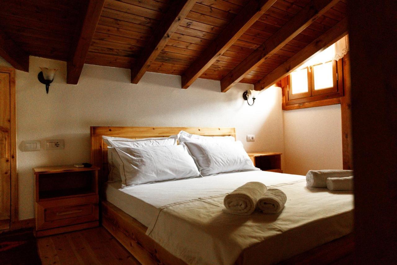 Hotel Sarajet 1821 Gjirokastër Eksteriør bilde