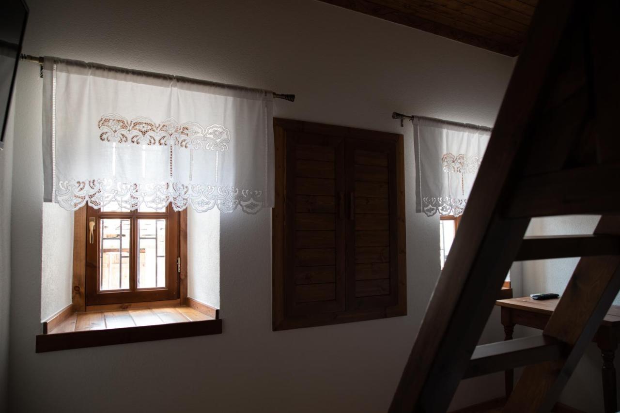 Hotel Sarajet 1821 Gjirokastër Eksteriør bilde